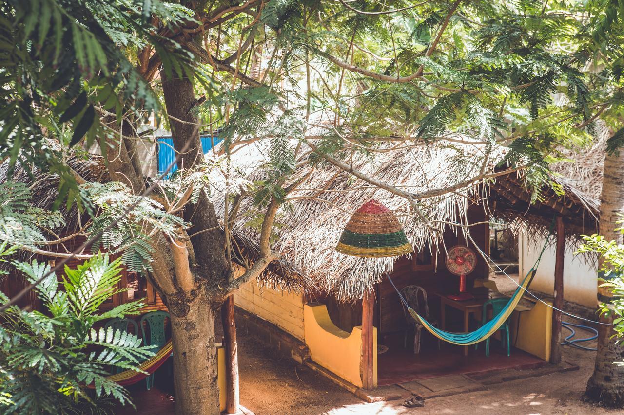 Rupa'S Hotel Arugam Bay Exterior photo