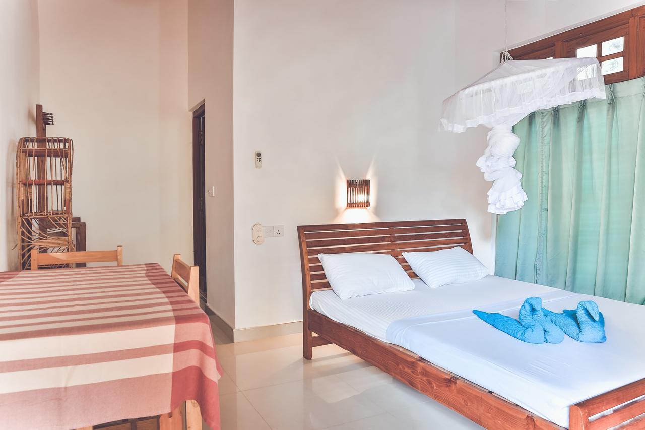 Rupa'S Hotel Arugam Bay Exterior photo