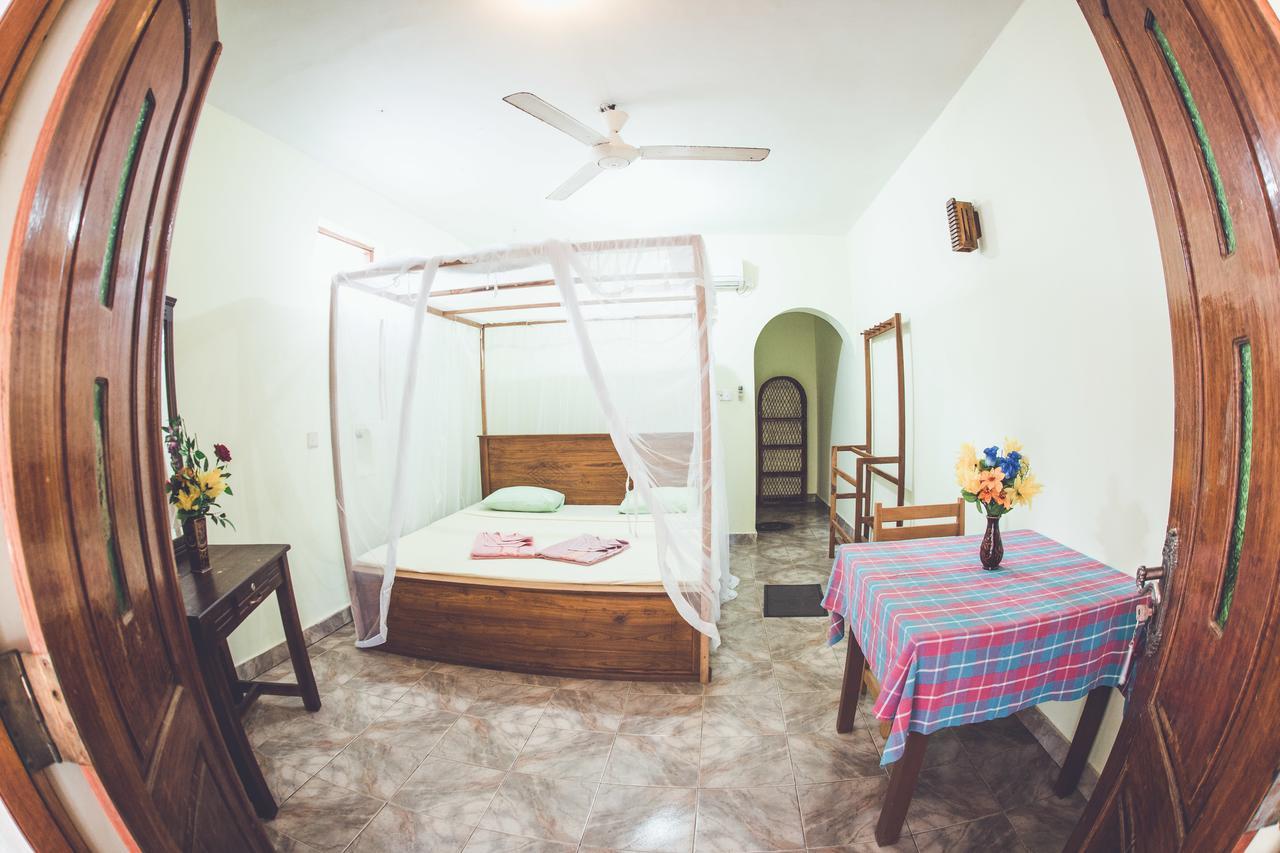 Rupa'S Hotel Arugam Bay Exterior photo