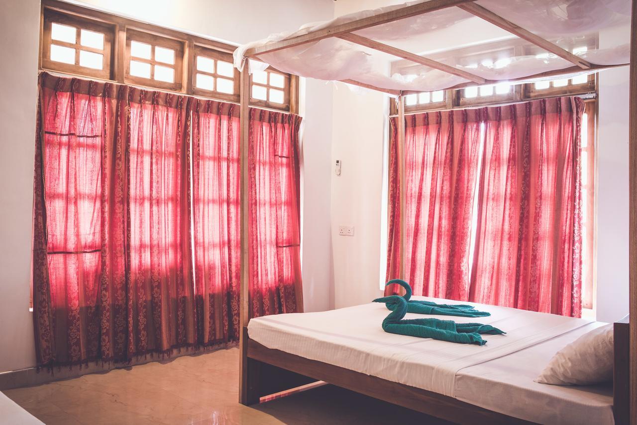Rupa'S Hotel Arugam Bay Exterior photo