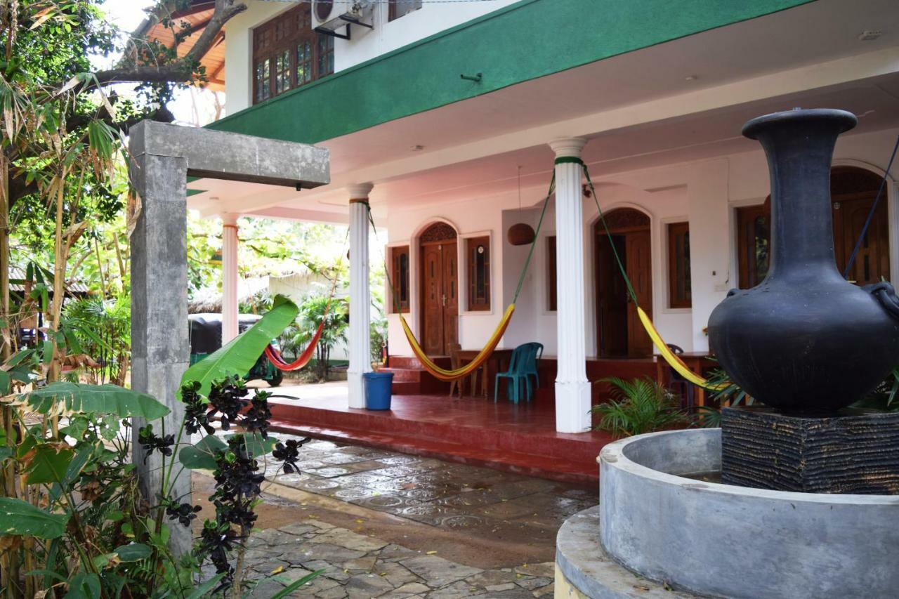 Rupa'S Hotel Arugam Bay Exterior photo